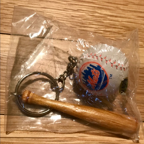 Mets Vintage. Bundle - Picture 4 of 5